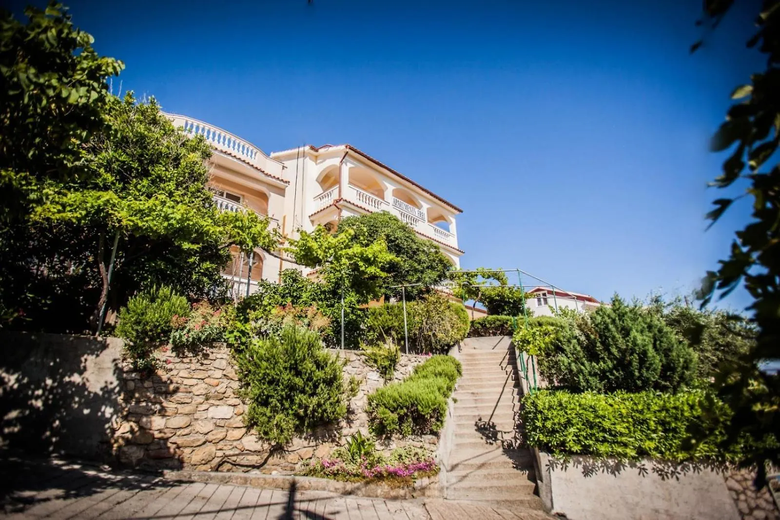 Apartment In Lopar With Sea View, Terrace, Wireless, Washing Machine