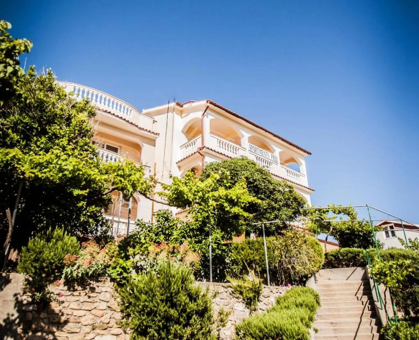 Apartment In Lopar With Sea View, Terrace, Wireless, Washing Machine